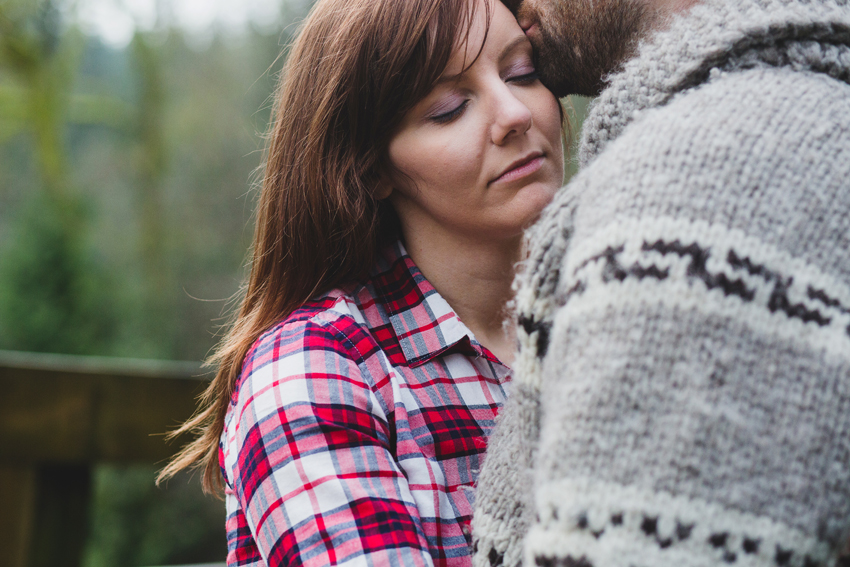 intimate vancouver engagement session 