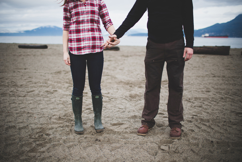 vancouver winter beach engagement session 24