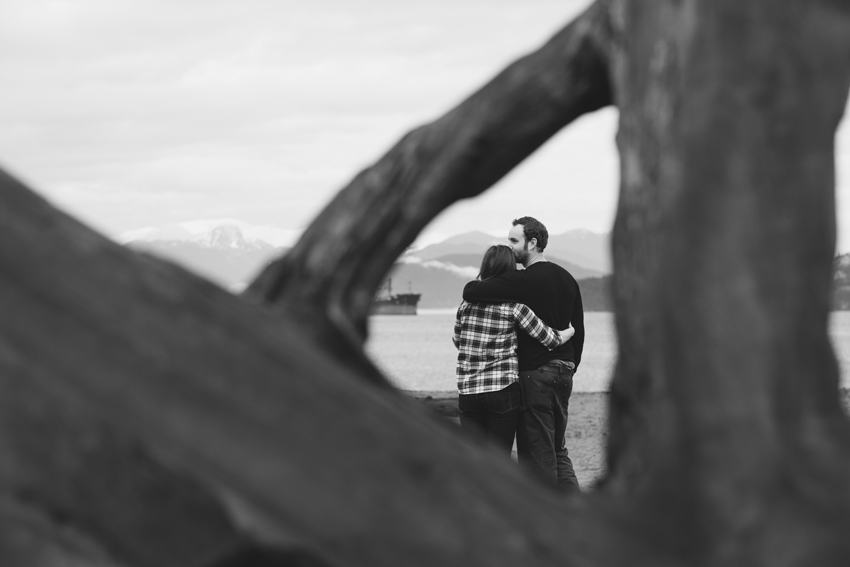 vancouver winter beach engagement session 19