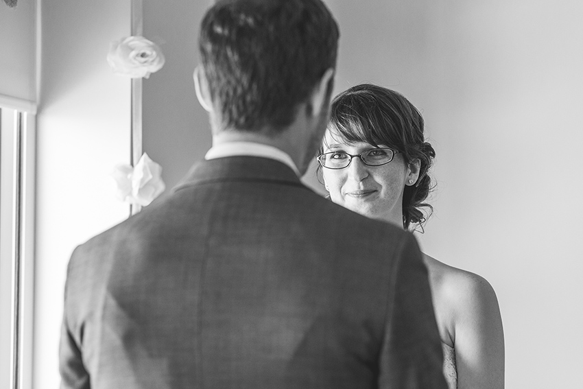 intimate and emotional candid wedding photography in vancouver bc canada, available worldwide