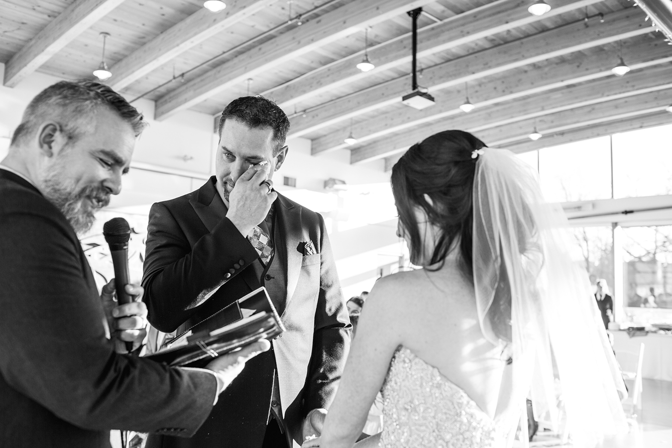 candid wedding photography in vancouver at the ubc boathouse