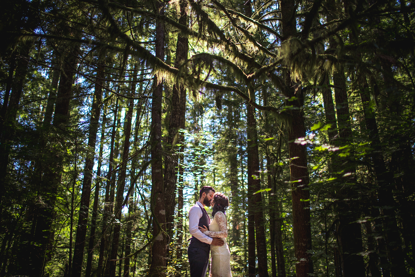 boho forest wedding in the Pacific Northwest