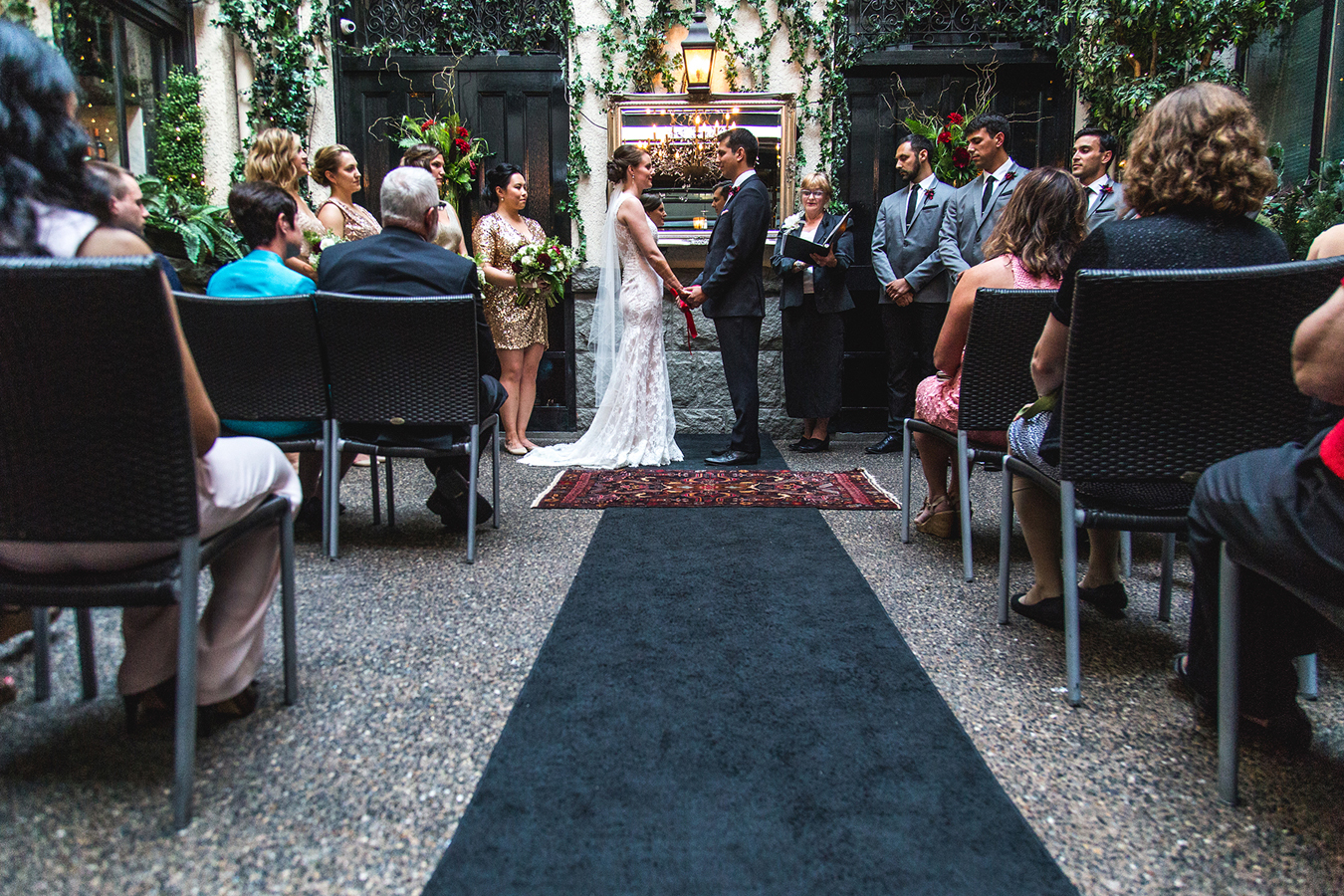 A wedding in the courtyard of Brix and Mortar