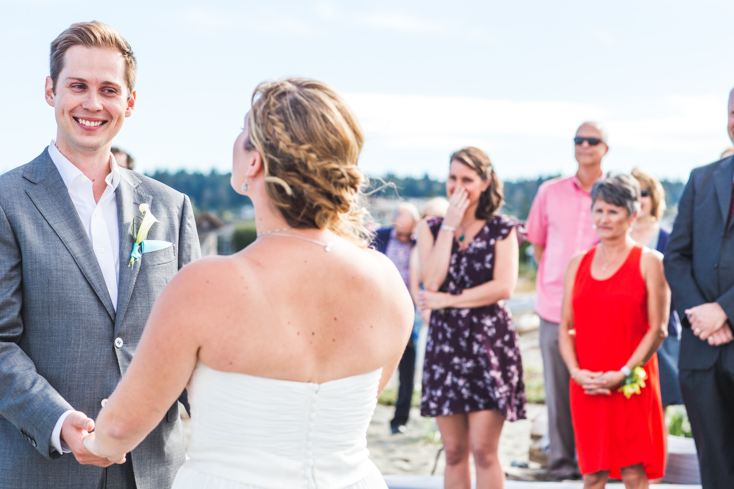 wedding ceremony at Centennial Beach in Ladner